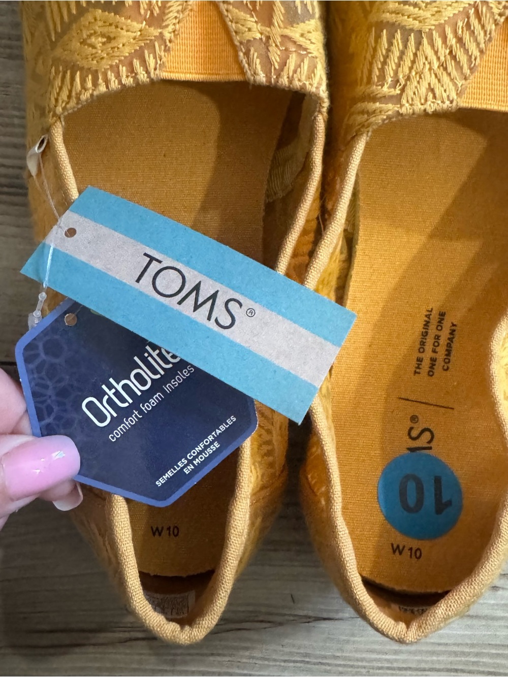 TOMS Women's Mustard Yellow Embroidered Slip-Ons size 10